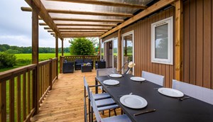 Stacaravan Prestige Deluxe airco - overdekte houten veranda