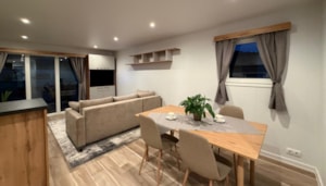 Stacaravan Titan - riante woonkamer