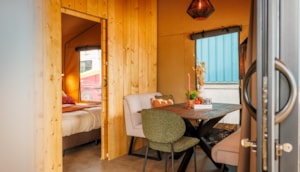 Safaritent Forest Lodge - eethoek binnen